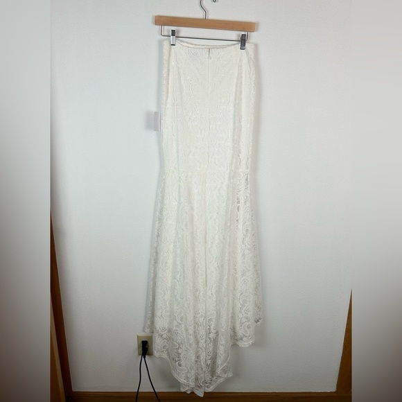 NWT Lulu’s Lace Wedding Dress Strapless White Simple Elegant Small - Picture 5 of 14
